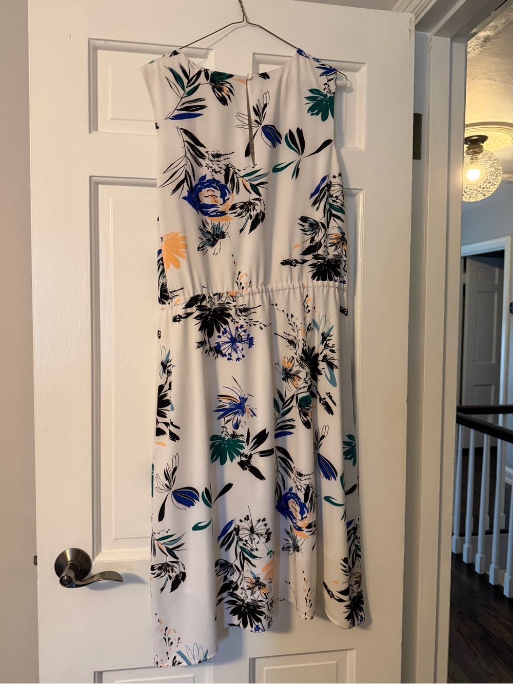 Halogen White and floral design dress - Picture 2 of 6